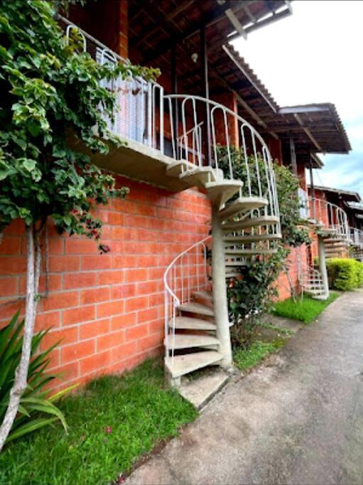 Apartamento M&m - Apto Maranduba 1 - Wi-fi - 1 Vaga Carro